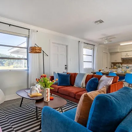 Tropical Retreat On Sheridan L Near Beach And Parks